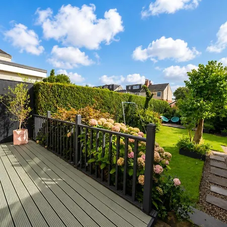 Modern - Ideal For Families & Contractors